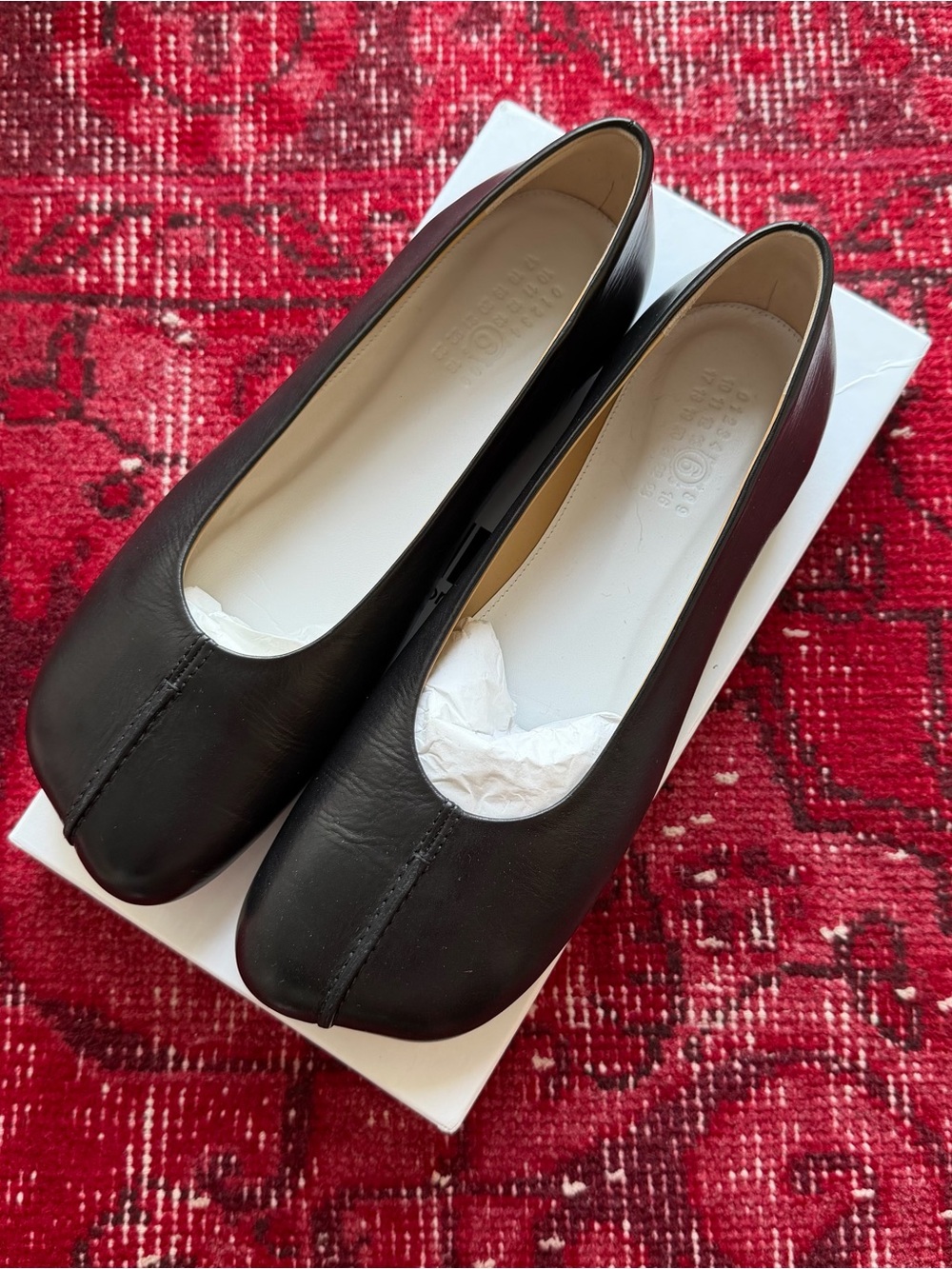 MM6 Maison Martin Margiela Black Leather Tabi Flats